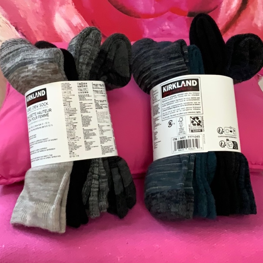 💖💖8 PAIRS of 85% Extra-Fine Merino Wool Blend Crew Socks